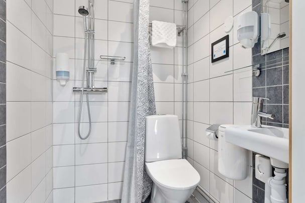 Standard single bath BW Uppsala