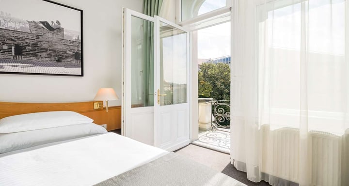 Superior room with balcony