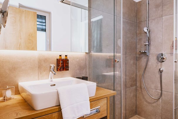 Bathroom Standard Double