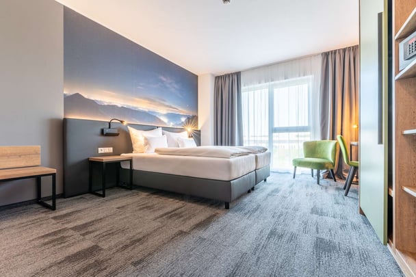 Aiden@Stadtgut Steyr Handicapped Friendly Room2