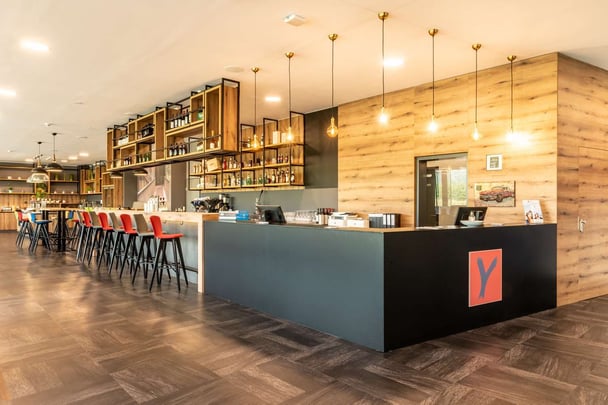 Aiden@Stadtgut Steyr Lobby Front Desk