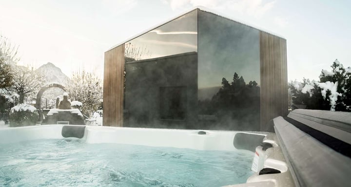 rooftop sauna & wirlpool