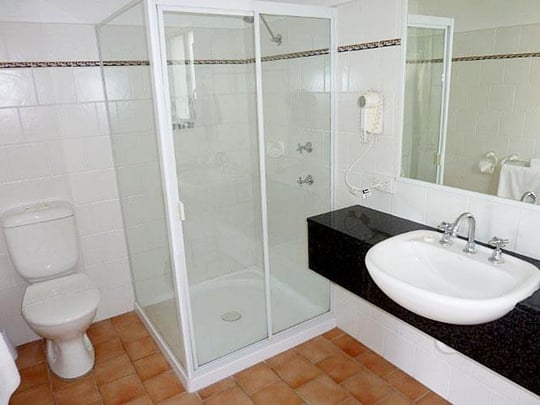 King Spa Guest Bathroom