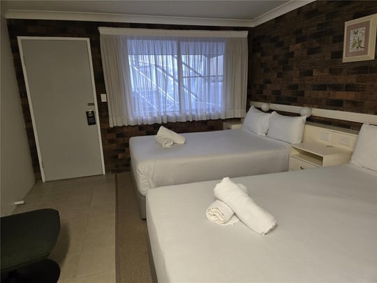 Twin Double Full view