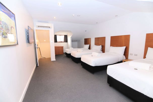 King Apartment Loft Bedroom