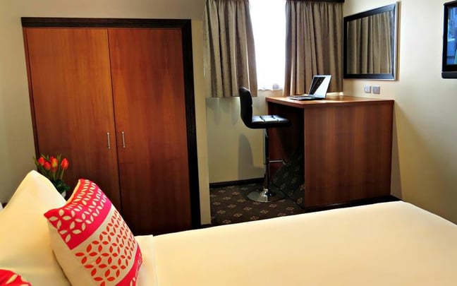 2BR Apartment Queen Bedroom