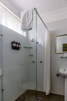 Executive Twin Bathroom