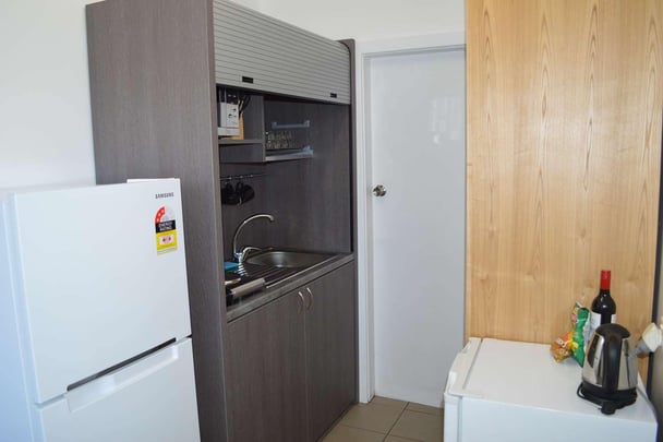 Queen, 3 Singles & a Kitchen