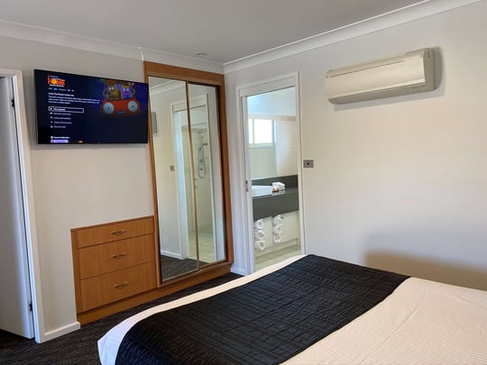 Exec Family main bed