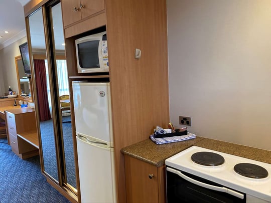 Exec Kitchen Microwave and hotplates