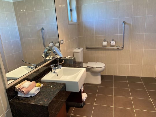 Deluxe Accessible bathroom