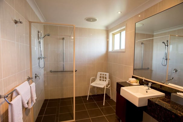 Deluxe Accessible Bathroom
