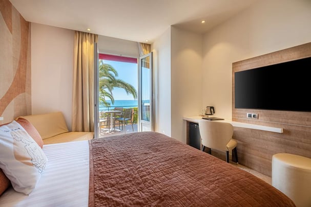 Triple Room with Sea view and Balcony