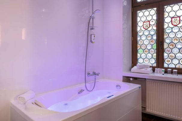 Balneo signature suite 105