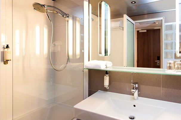 Bathroom - Executive Room