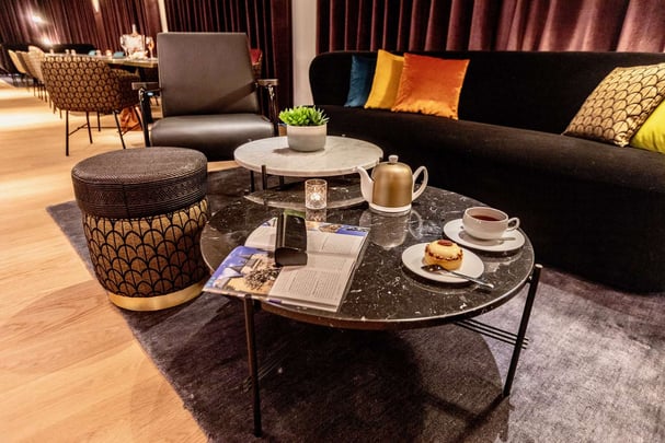 Best Western Plus Crystal Hotel and Spa Bar Tea Pastries