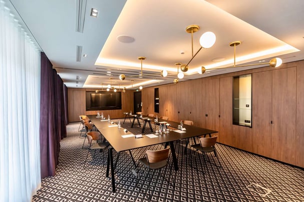 Best Western Plus Crystal Hotel and Spa Meeting Room