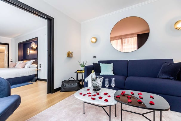 Best Western Plus Crystal Hotel and Spa Prestige Suite Living Room and Rose Petals