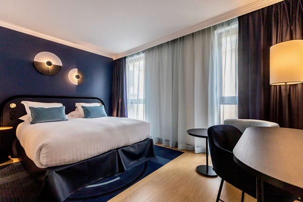 Best Western Plus Crystal Hotel and Spa Superior Blue Room Blue Curtains