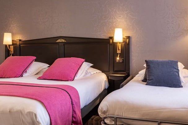 Best Western Plus Le Moderne Caen Centre CHAMBRE DELUXE TRIPLE