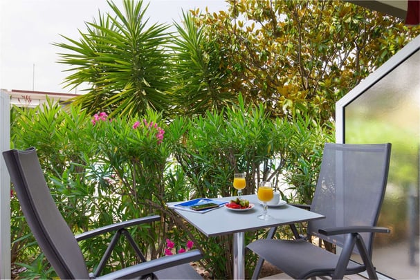 Comfort Room - terrace