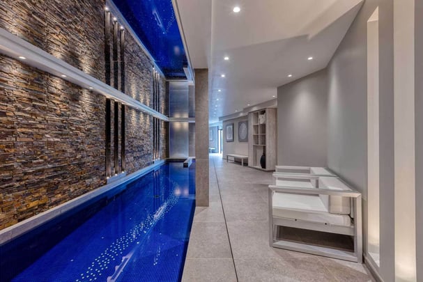 Pool - indoor