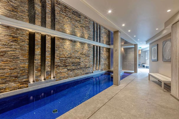 Pool - indoor