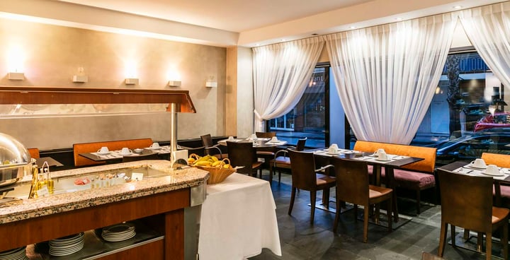 PETIT DEJEUNER BREAKFAST ROOM BW ASTORIA