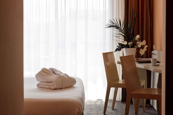 Superior Queen Bed Guest Room