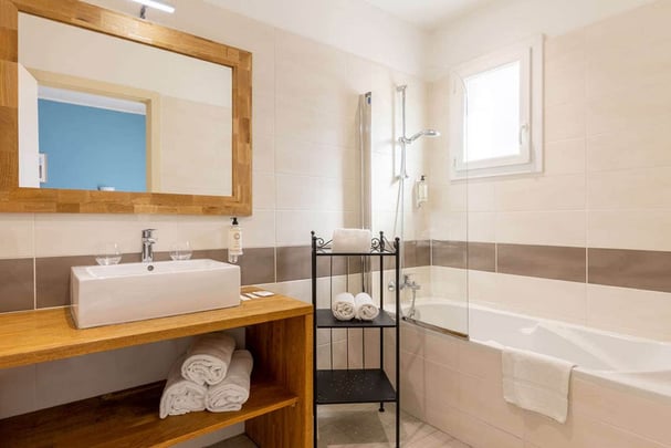 Bathroom Family Guest Room