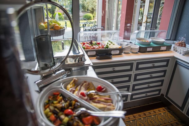 Buffet Breakfast 7.00 to 10.00