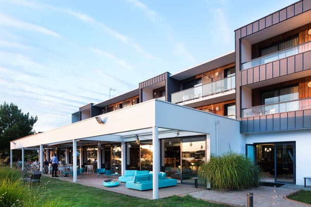 Hôtel Les Rives du Ter - Terrace