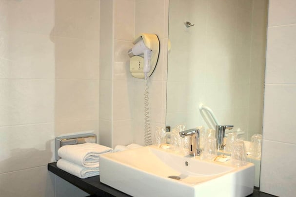 Family and disable room