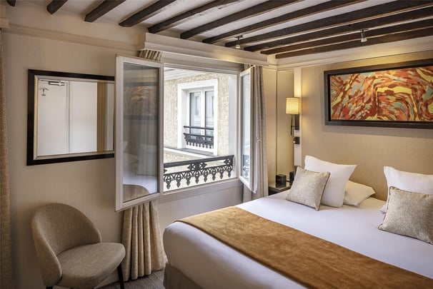 Standard double room