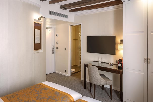 Standard twin bedded room