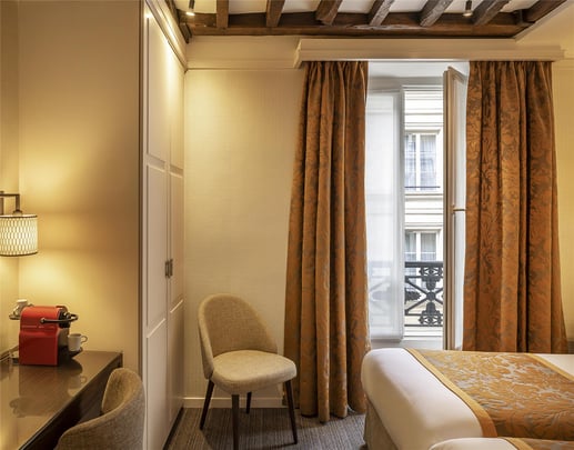 Standard twin bedded room