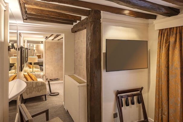 Deluxe twin bedded room