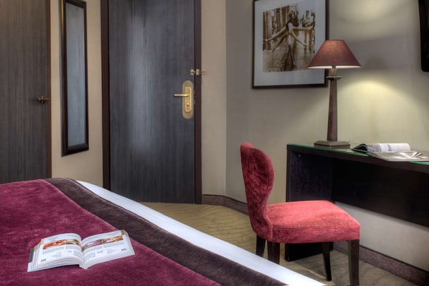 Deluxe Queen Bed Room