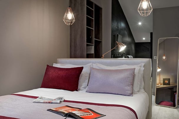 Deluxe Queen Bed Room