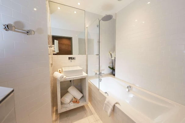 Guest Room Bath