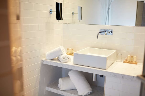 Guest Room Bath