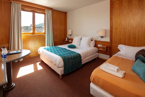 Guest Room Superior Triple