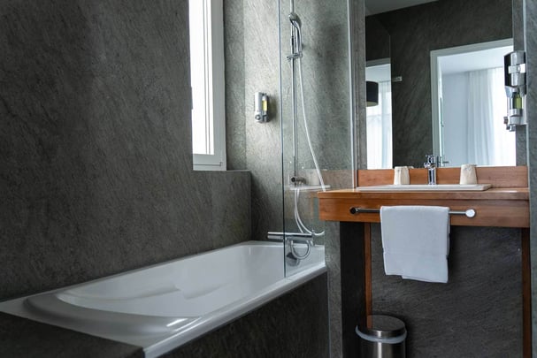 Bathroom Classic room, terrace, sea view