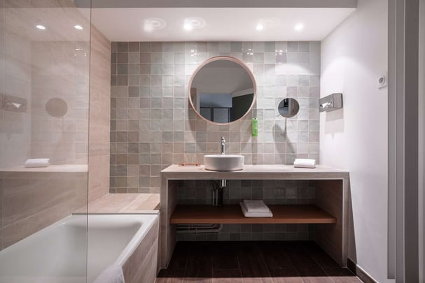 BEST WESTERN SAULX LES CHARTREUX HDR