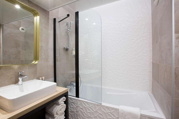 Op ra Batignolles resized