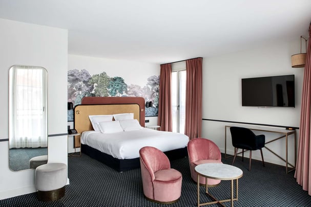 Junior Suite Family Room