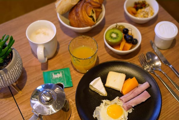 petit dejeuner latelier