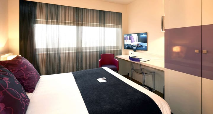 Standard Queen Bed Guest Room