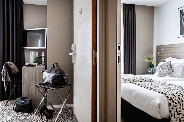 Interconnecting family room