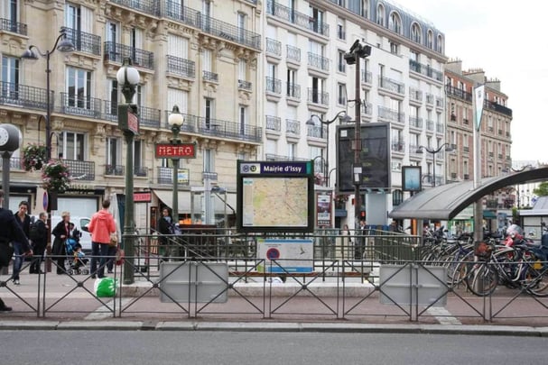 Subway station Mairie d Issy